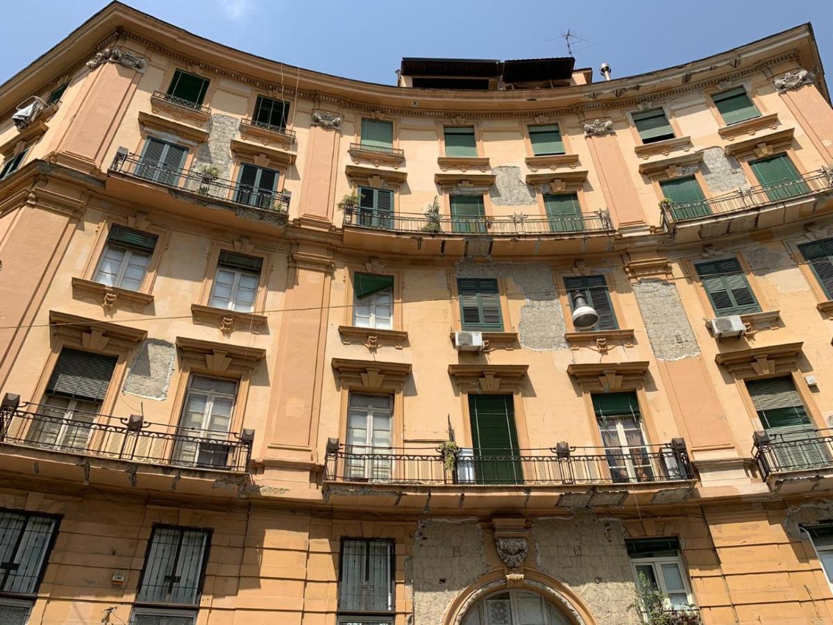 Bed and Breakfast Vivi A Napoli Exterior foto